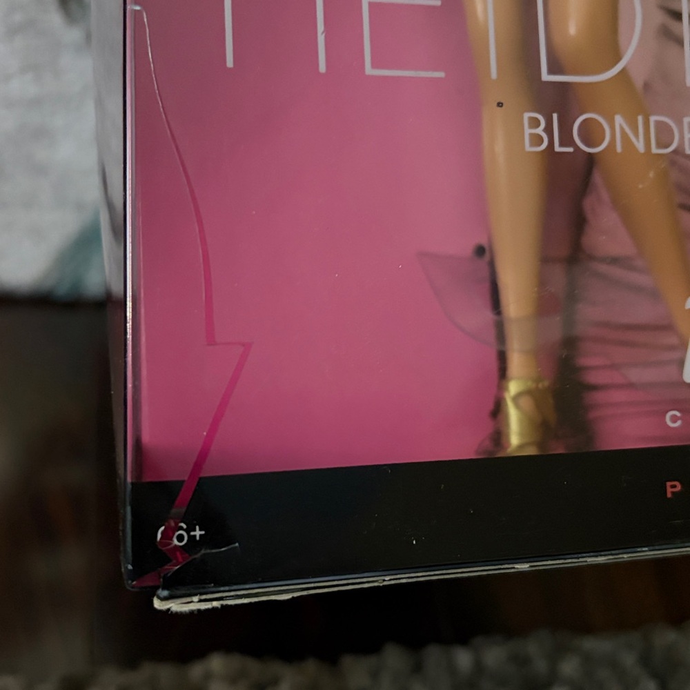Heidi Klum Blonde Ambition Barbie 2009 - Picture 4 of 15